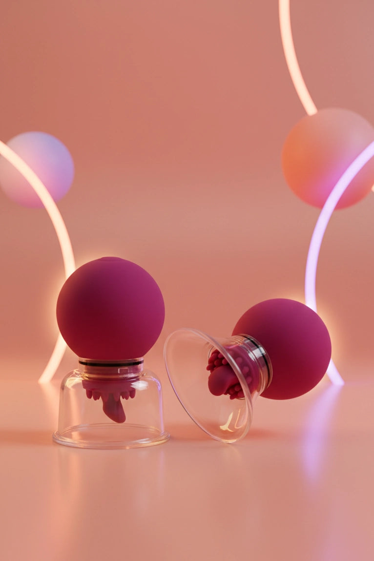 Pompe clitoridienne et tétons She.E.O succion aspiration poire rotation vibration 5 modes 2 ventouses interchangeables 4,5cm tétons 6cm clitoris silicone rechargeable USB 8x8x8cm