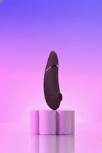 Stimulateur clitoridien premium Womanizer Next technologie Pleasure Air 3D sans contact 14 niveaux intensité fonction Autopilot Climax Control Smart Silence 2 têtes interchangeables silicone hypoallergénique sans phtalates ultra silencieux étanche rechargeable USB magnétique 19,3x11,2x6,8cm